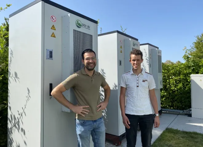 Medewerkers Delmeco Green Vision bij hun batterij oplossing